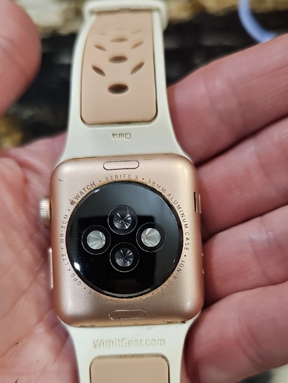🍎Apple Watch with a rose gold aluminum case~series 3